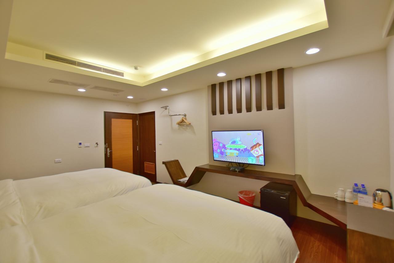 Ruocing Hot Spring Hotel Jiaoxi Exterior photo